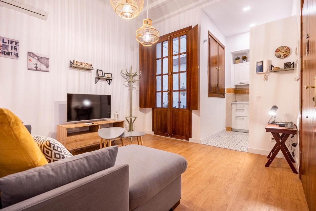 Palacios Malaver Suite Home เซบีญา ภายนอก รูปภาพ